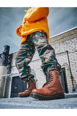 Bota DrMartens 1460 Serena Saddle Tan 27782225 Farrier