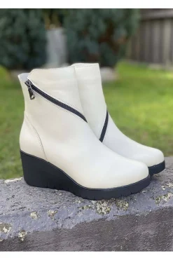 botín Paula Urban 15 1205 savana off