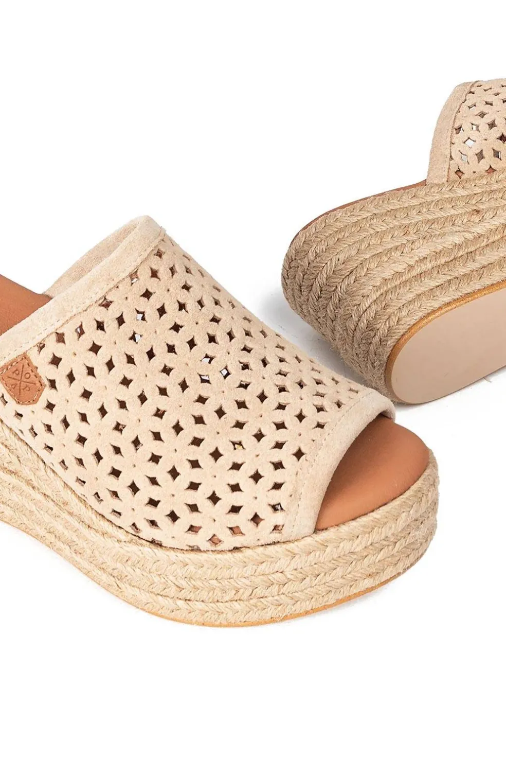 Sandalia cuña baja yute popa arenita picado beige