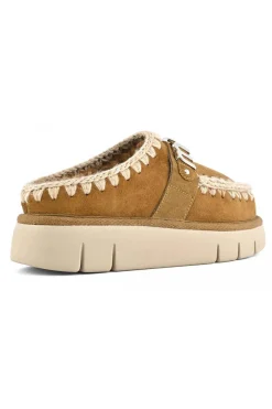 zueco Mou bounce clog metal logo fw531001a cognac